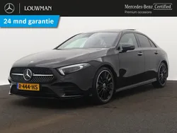 Donker kosmoszwart metaalkleur metallic Gebruikt 2022 Mercedes A180 Business Sedan | € 36.445 (Duur)