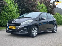 Zwart Gebruikt 2018 Peugeot 208 Active Hatchback | € 7.450 (Goede deal)