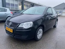 Zwart, metallic lak Gebruikt 2005 VW Polo Comfortline Hatchback | € 2.950 (Iets duurder)