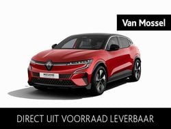 Rood Nieuw 2025 Renault Mégane Komfort SUV | € 35.940 (Super prijs)