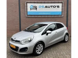 Grijs Gebruikt 2013 Kia Rio Plus Hatchback | € 3.899 (Eerlijke prijs)