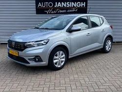 Grijs Gebruikt 2022 Dacia Sandero Comfort Hatchback | € 15.350 (Iets duurder)