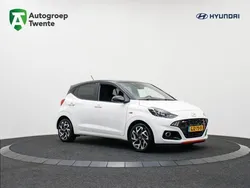 Atlas white twotone Gebruikt 2021 Hyundai i10 N Line Hatchback | € 16.950 (Eerlijke prijs)