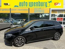 Zwart, metallic lak Gebruikt 2024 Mercedes B180 Edition MPV | € 33.950 (Iets duurder)