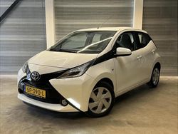 Wit Gebruikt 2018 Toyota Aygo Hatchback | € 9.950 (Eerlijke prijs)