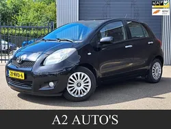 Zwart Gebruikt 2010 Toyota Yaris Hatchback | € 6.250 (Eerlijke prijs)