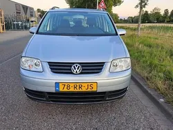 Grijs, metallic lak Gebruikt 2005 VW Touran Trendline MPV | € 3.799 (Duur)