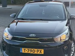 Zwart Gebruikt 2017 Kia Rio Hatchback | € 8.749 (Duur)