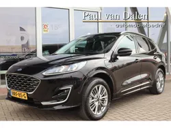 Zwart, metallic lak Gebruikt 2022 Ford Kuga Vignale SUV | € 27.920 (Eerlijke prijs)