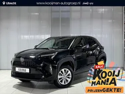 Zwart Gebruikt 2024 Toyota Yaris Cross Active SUV | € 27.900 (Goede deal)