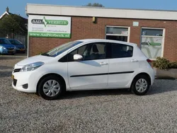 Wit Gebruikt 2014 Toyota Yaris Hatchback | € 6.450 (Eerlijke prijs)