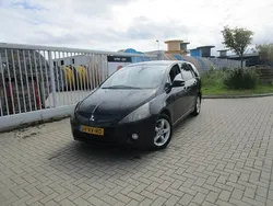 Zwart Gebruikt 2005 Mitsubishi Grandis Intense MPV | € 1.150 (Eerlijke prijs)