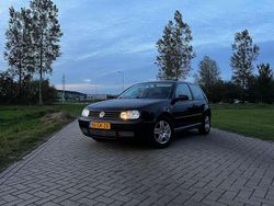Zwart Gebruikt 2001 VW Golf IV Highline Hatchback | € 3.999 (Duur)