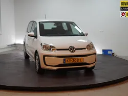 Wit Gebruikt 2017 VW up! move up! Hatchback | € 8.450 (Eerlijke prijs)