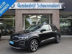 Zwart Gebruikt 2021 VW T-Roc Active SUV | € 19.945 (Eerlijke prijs)