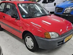 Rood Gebruikt 1998 Toyota Starlet Hatchback | € 1.999 (Eerlijke prijs)