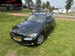 Groen, metallic lak Gebruikt 2005 BMW 325 Executive Stationwagen | € 5.950 (Duur)