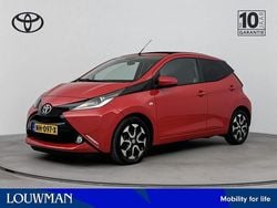 Rood Gebruikt 2017 Toyota Aygo X-wave Hatchback | € 9.980 (Eerlijke prijs)