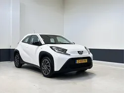 Wit Gebruikt 2024 Toyota Aygo Play Hatchback | € 15.949 (Goede deal)