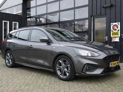 Grijs Gebruikt 2020 Ford Focus Business Edition Stationwagen | € 17.589 (Eerlijke prijs)