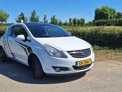 Wit Gebruikt 2009 Opel Corsa Cosmo MPV | € 1.750 (Goede deal)