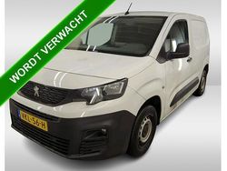 Wit Gebruikt 2021 Peugeot Partner Premium MPV | € 10.990 (Super prijs)