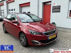 Rood Gebruikt 2015 Peugeot 308 Hatchback | € 5.750 (Eerlijke prijs)