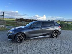 Grijs Gebruikt 2019 BMW 118 Hatchback | € 24.950 (Duur)