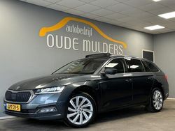 Grijs, metallic lak Gebruikt 2021 Skoda Octavia Stationwagen | € 24.950 (Iets duurder)