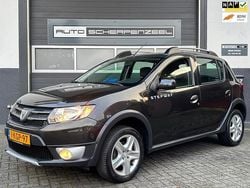 Zwart Gebruikt 2013 Dacia Sandero Lauréate Hatchback | € 6.245 (Eerlijke prijs)