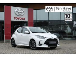 Wit Gebruikt 2021 Toyota Yaris Hybrid Hatchback | € 20.900 (Iets duurder)
