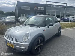 Grijs, metallic lak Gebruikt 2002 Mini Cooper Chili Hatchback | € 1.945 (Goede deal)