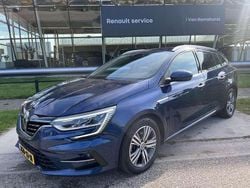 Blauw metallic Gebruikt 2021 Renault Mégane IV Intens Stationwagen | € 17.950 (Eerlijke prijs)