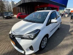 Wit Gebruikt 2015 Toyota Yaris Hatchback | € 11.000 (Goede deal)