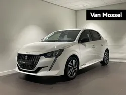 Wit Gebruikt 2022 Peugeot 208 Allure Hatchback | € 18.935 (Eerlijke prijs)