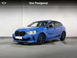 Blauw, metallic lak Gebruikt 2022 BMW M135 Basis Hatchback | € 44.900 (Eerlijke prijs)
