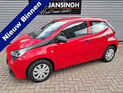 Rood Gebruikt 2018 Toyota Aygo Hatchback | € 8.945 (Goede deal)