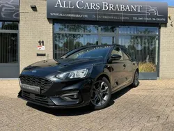 Zwart Gebruikt 2020 Ford Focus ST-Line Stationwagen | € 14.950 (Goede deal)
