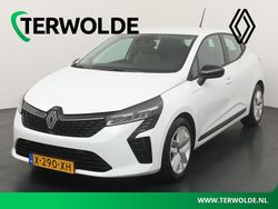 Wit Gebruikt 2024 Renault Clio V Evolution Hatchback | € 18.445 (Iets duurder)