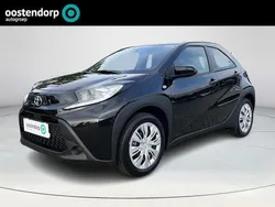 Zwart Nieuw 2024 Toyota Aygo Play Hatchback | € 21.350 (Eerlijke prijs)