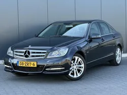 Zwart, metallic lak Gebruikt 2013 Mercedes C180 Avantgarde Sedan | € 9.995 (Goede deal)
