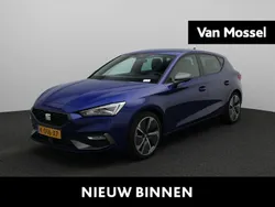 Blauw Gebruikt 2021 Seat Leon Business Hatchback | € 19.900 (Eerlijke prijs)