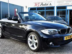 Zwart, metallic lak Gebruikt 2011 BMW 118 Cabriolet Executive Cabriolet | € 9.900 (Eerlijke prijs)