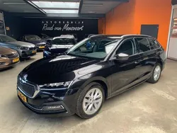 Zwart Gebruikt 2021 Skoda Octavia Style Hatchback | € 21.900 (Eerlijke prijs)