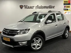 Grijs Gebruikt 2015 Dacia Sandero Lauréate Hatchback | € 8.250 (Iets duurder)