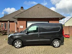 Zwart Gebruikt 2017 Opel Combo Sport MPV | € 5.999