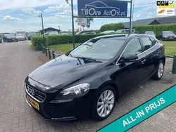 Zwart Gebruikt 2015 Volvo V40 R-Design Stationwagen | € 10.999 (Eerlijke prijs)