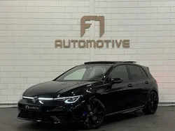 Zwart Gebruikt 2023 VW Golf VIII R Hatchback | € 48.890 (Eerlijke prijs)