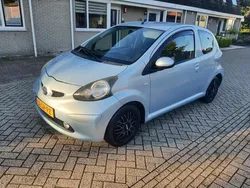 Blauw Gebruikt 2006 Toyota Aygo Hatchback | € 1.350 (Eerlijke prijs)