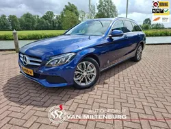 Blauw, metallic lak Gebruikt 2015 Mercedes C350e Edition Stationwagen | € 15.950 (Iets duurder)